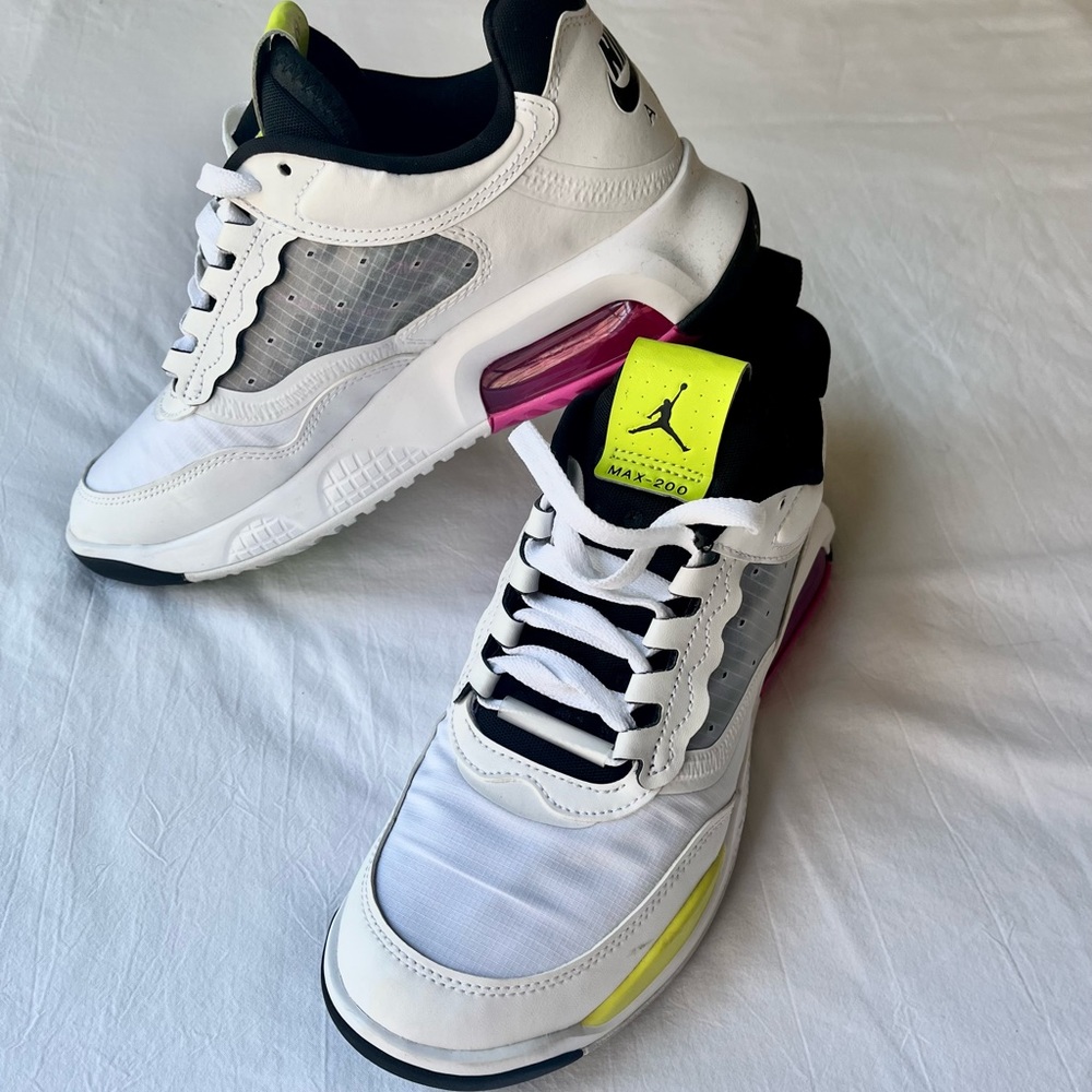Nike Jordan Air Max 200 Sneakers